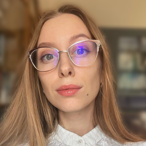 Спікер:   - молодша наукова співробітниця відділу дослідження проблем кримінального права НДІ ВПЗ ім. академіка В. В. Сташиса НАПрН України. (консультант/учитель) 